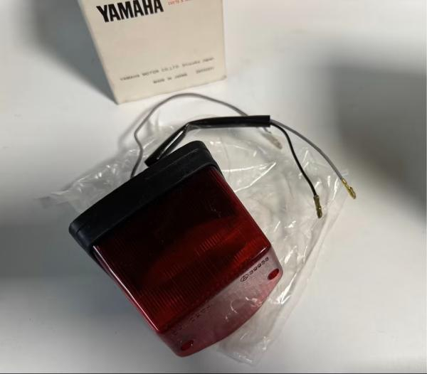 Original Yamaha tail light for DT80LCI DT80 MX-S DT125 LC – OEM part